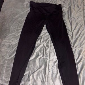 Women’s Lululemon crossover lugging